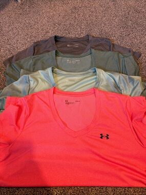 Under armour tshirts large